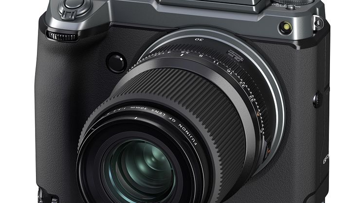 GF30mm_GFX100_oblique.jpg