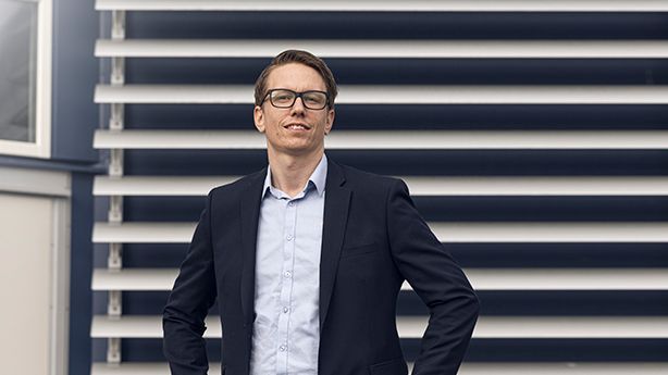 Emil Silverberg som nyligen tillträtt sin nya roll som regionchef för Region Syd inom Are.