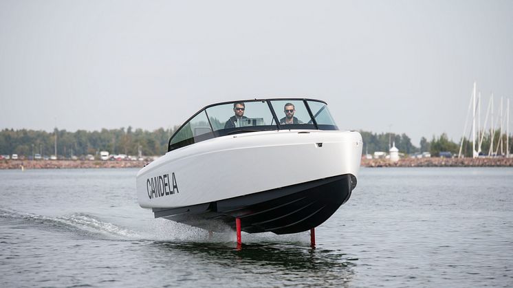 Candela C-8