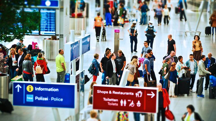 Das interdisziplinäre Forschungsgebiet reicht von den Kontrollabläufen und -techniken im Vorfeld über die Arbeiten am und im Terminal sowie im Flugzeug bis zum sicheren Landen am Ziel.  © pixabay.com
