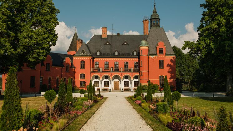 Lejondals Slott, fri att publicera
