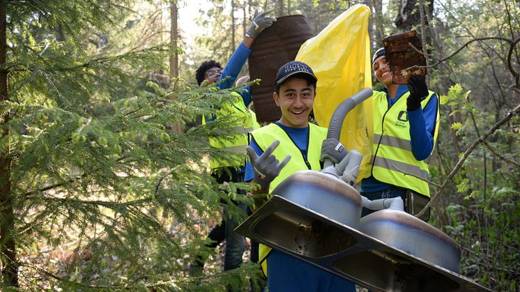 Städa Sverige glada ungdomar