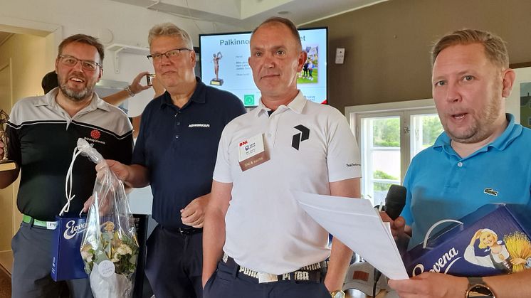 BNI Golfpäivä 2023 PB sarjan voittaja vasemmalla