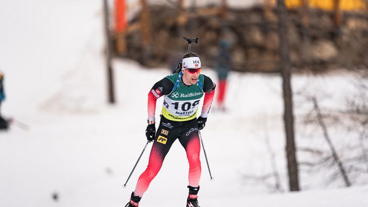 DEBUTERER: Sturla Holm Lægreid har reist fra EM i Minsk for å gå sprint i verdenscupen i Nove Mesto. Foto: Sondre Hensema Eriksen/Norges Skiskytterforbund
