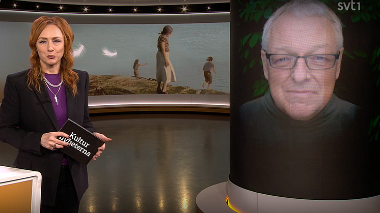 Roy Jacobsen er en av Norges mest leste forfattere, men også svenskene trykker ham til sitt bryst. I disse dager får lanseringen av Bare en mor bred mediedekning i nabolandet