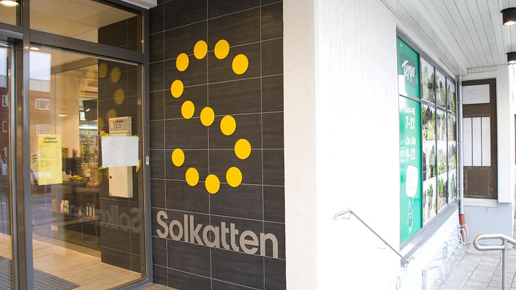 Nyrenoverade Solkatten köpcentrum i Lerum (exteriör)