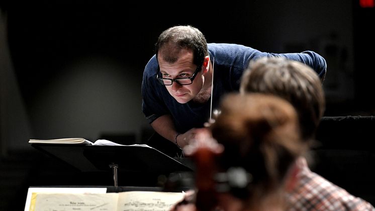 Stefan Solyom gör sin sista konsert som chefsdirigent för HSO 21 maj. Foto: Britt-Marie Olsson.