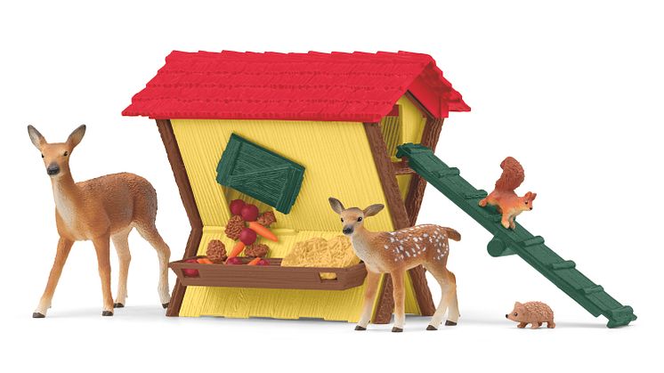 42658_Farm World_Fütterung der Waldtiere (c)Schleich