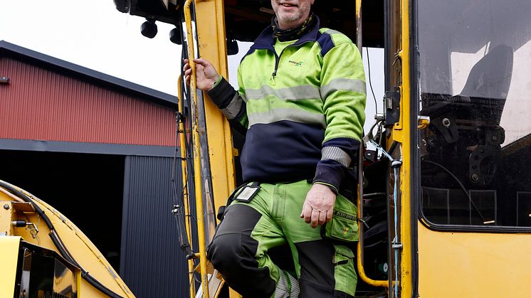 Måns Ottosson och Nordverk-hyveln med Volvo Penta-motor