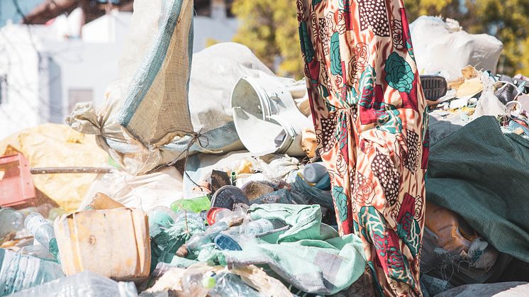 Plastic waste sorting at Lamu material recovery centre, Kenya. Image by Umber Studios