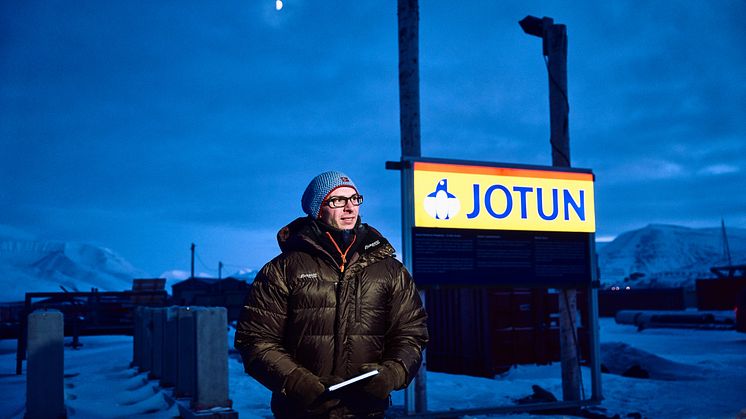 Senior chemist in Jotun, Anders Skilbred at the world's only Arctic test station for paints and coatings. Photo: Morten Rakke 
