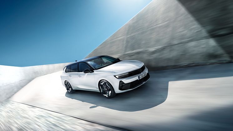 08_opel_astra_sports_tourer_gse_520360-633309d7b9ea8