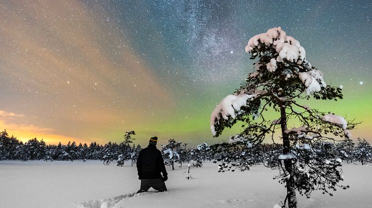 På-norrskensjakt-bakom-Bäcksjön