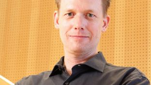 Micke_nykontakt_312x296.jpg