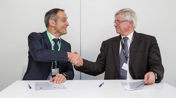 Jean Pascal Tricoire, Chairman & CEO, Schneider Electric (left) and Egil Haugsdal, President, Kongsberg Maritime