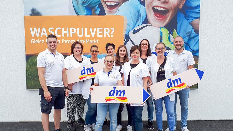 Das Team vom dm-Markt Löffingen freut sich auf die Eröffnung am 8. August