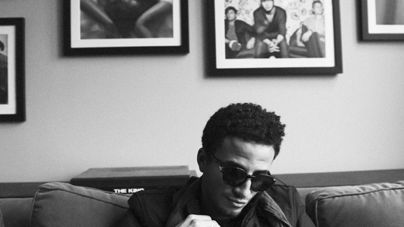 Kim Cesarion - sålt över platina i Australien
