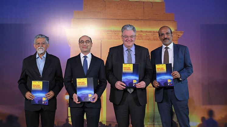 Fra venstre: Arvind Virmani, Member of the public policy think tank NITI Aayog; Steven A. Altman, NYU Stern's Center for the Future of Management; John Pearson, CEO DHL Express; R.S. Subramanian, Country Manager DHL Express India