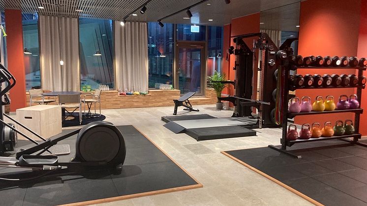 AMF Fastigheter öppnar, tillsammans med Eleiko, en träningsstudio för hyresgästerna i Urban Escape 