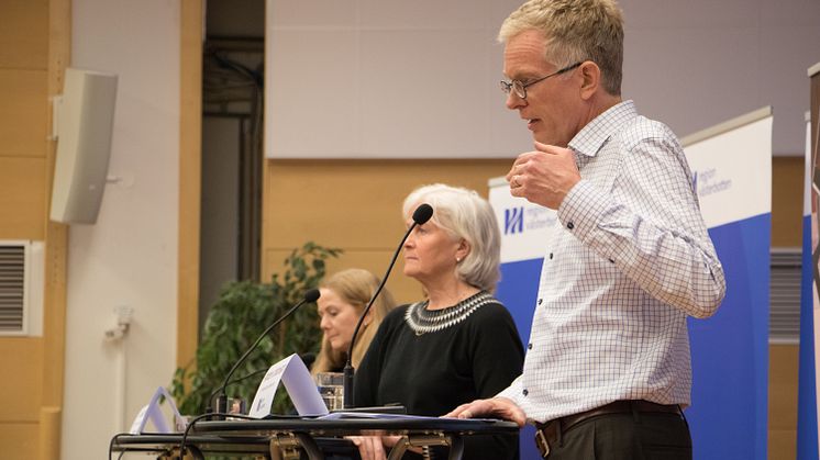 Presskonferens 28 april