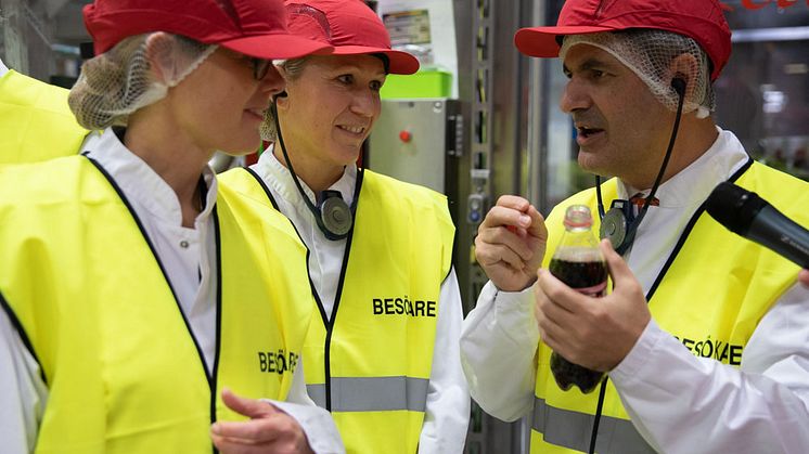 Barbara Tönz, Sofie Eliasson Morsink och Ibrahim Baylan - Fabriksbesök i Jordbro