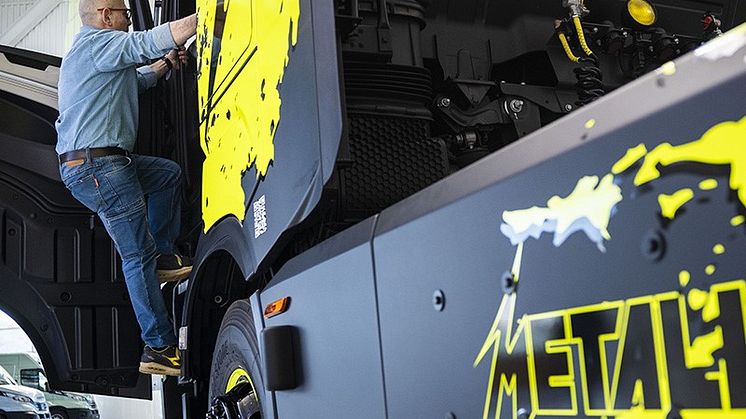 Bild 3 - IVECO åker på turné med Metallica.jpg