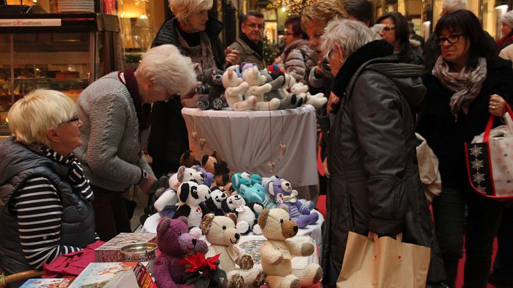 Großer Erfolg: Bärenherz-Weihnachtsbasar 2015