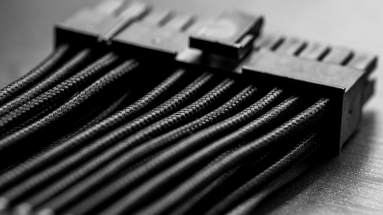 ROG-THOR-1200P_cables 3