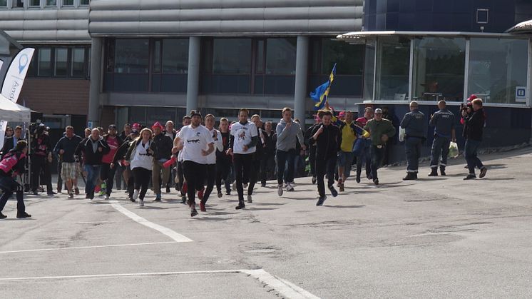 Entréerna öppnar Elitloppet 2016