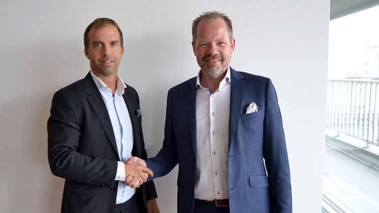 Från vänster: Mats Ågren, VD Office Management och Jonas Nilsson, VD Office IT-Partner Helsingborg.