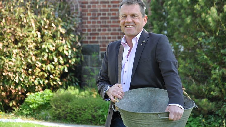 Diakon Stefan Zeiger, Geschäftsführer der Diakonischen Gemeinschaft Hephata, lädt zum öffentlichen Thementag und den Gottesdiensten des Gesamtkonventes ein. (Foto: Hephata-Archiv/Stefan Betzler)