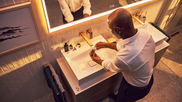 Ikoniske former møder høj funktionalitet: hansgrohe udvider nu sit produktsortiment med sanitetsporcelæn: tre designkollektioner af håndvaske og en serie af toiletter.