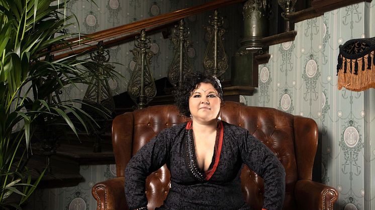Sara Ajnnak gör nyskapande och lekfull musik med ett stenhårt budskap!