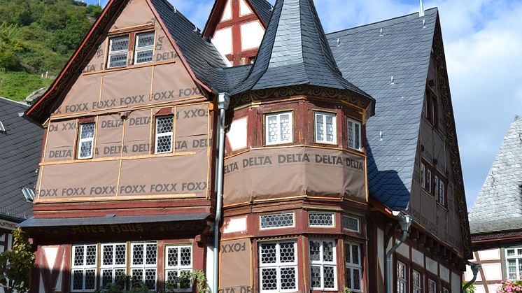 Sanierungspreis 15 Steildach: Dachsanierung Altes Haus in Bacharach