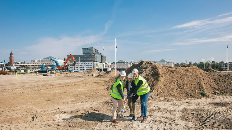 Första spadtag-ceremoni för World Trade Center Helsingborg  och ett nytt Scandic-hotell i Oceanhamnen, Helsingborg.