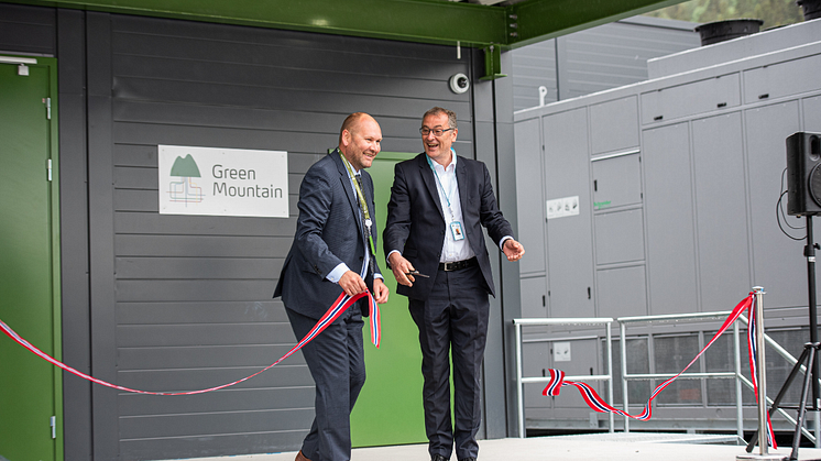 Ribbon Cutting - Green Mountain & Volkswagen Opening 1200 x 800