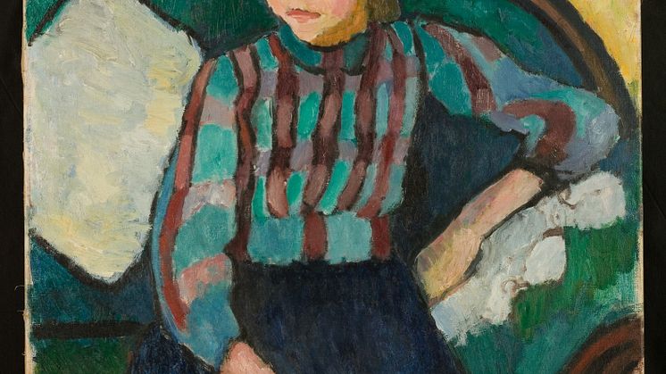 Liten pike i sofa / Small Girl on a Sofa