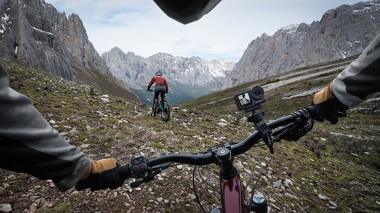 Riding-Ultra wide angle