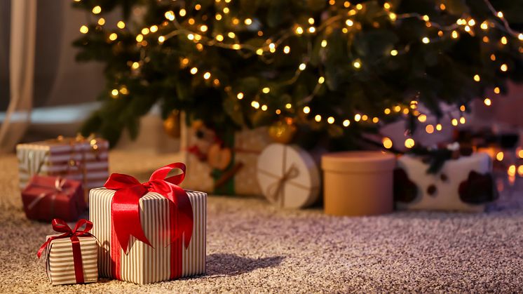 Just nu ligger det över 4 000 julklappsannonser ute på Blocket och det säljs allt från använd parfym till kabelvindor under parollen julklapp.