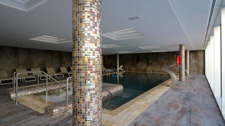 Piscina Dekton Grip+ suelo_color Trilium