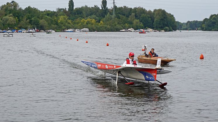 TH-Team belegte den zweiten Platz bei der 2. Wildauer Solarboot-Regatta auf der Dahme