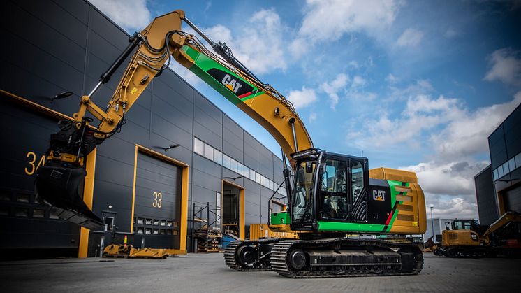 Cat 323F Z-Line 1