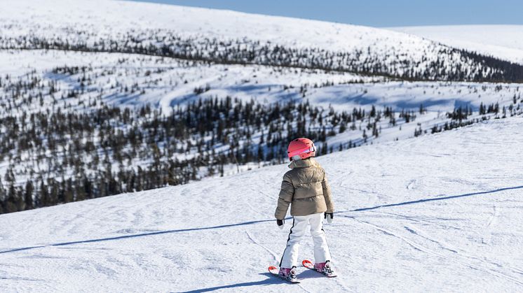 Stöten i Sälen - miljo-vyer-skidor-barn