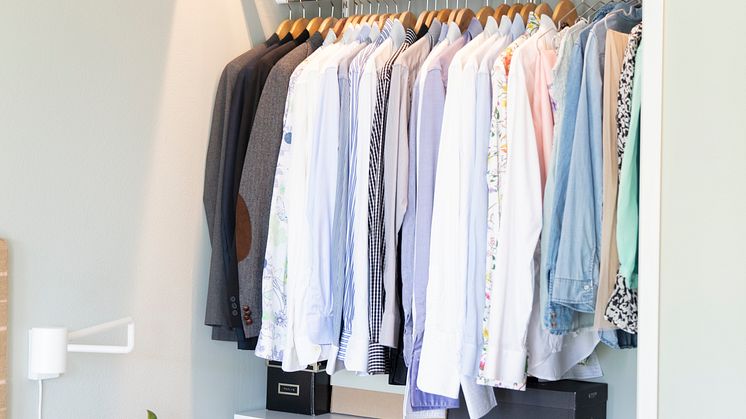 Elfa_Clothing_Interior_Click-in_system_Decor_Slidingdoor_Artic_2021_06_6897