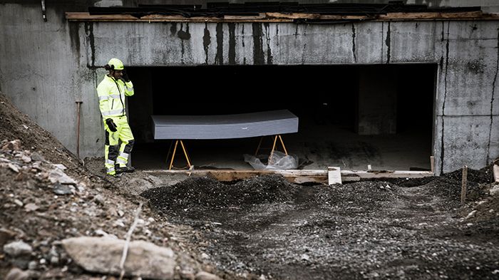 (Arbetsplatsen på bilden har inget med analysen att göra.)