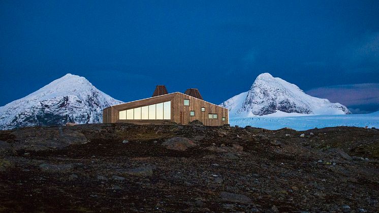 Norway’s coolest cabin opens doors for hikers 