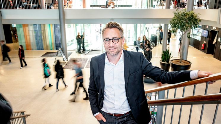 Andreas Jacobsson, dekan vid Fakulteten för teknik och samhälle är glad för de nya doktorandplatserna.