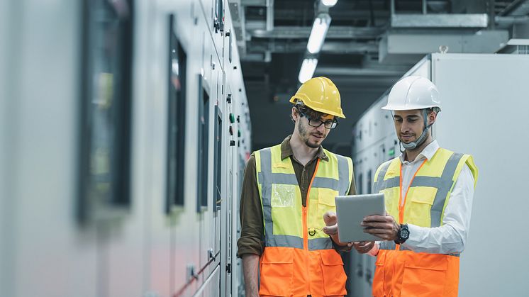 engineers-service-substation-getty-1394525345.jpg