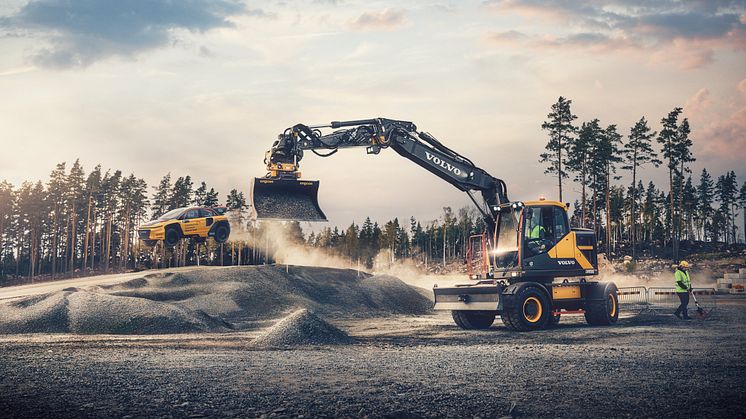 Volvo CE blir Official Track Building Partner till rallycross-VM