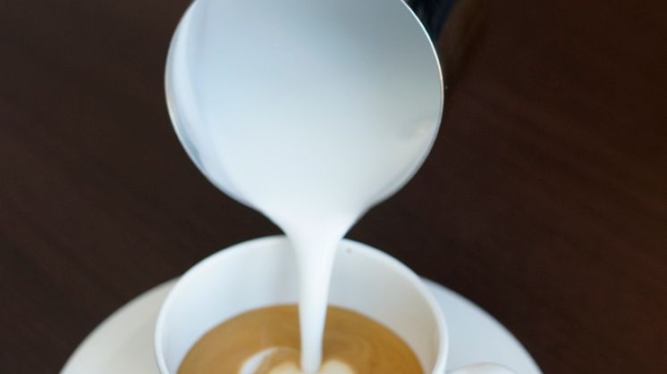 How to make a coffee heart - Step 2
